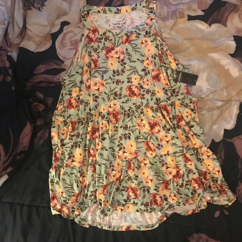 TORRID NWT GODDESS TIERED TANK SUPER SOFT SZ 4